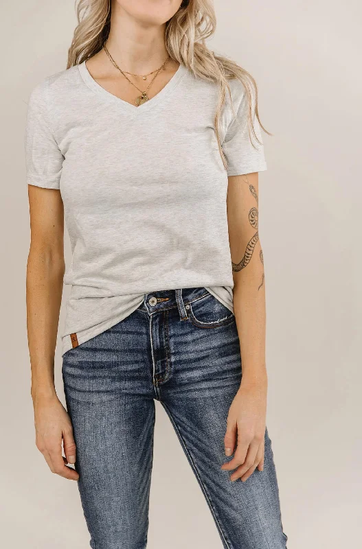 V-Neck Lulu Short Sleeve Top In Heather Grey